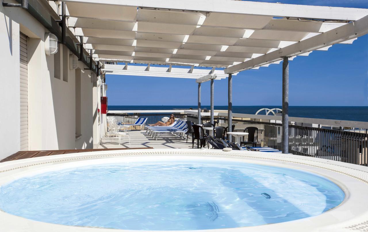 Hotel Brig Cattolica Luaran gambar