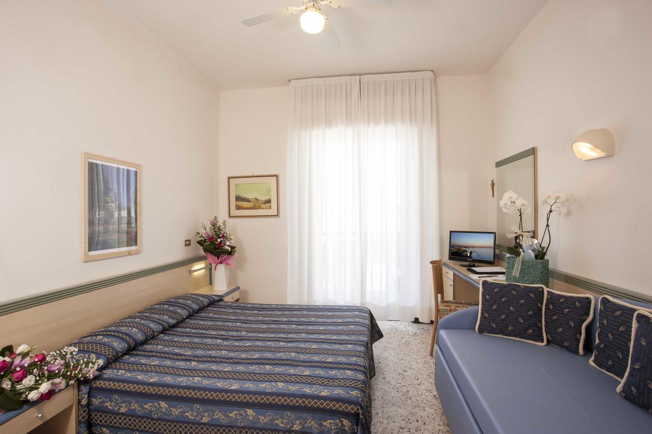 Hotel Brig Cattolica Luaran gambar