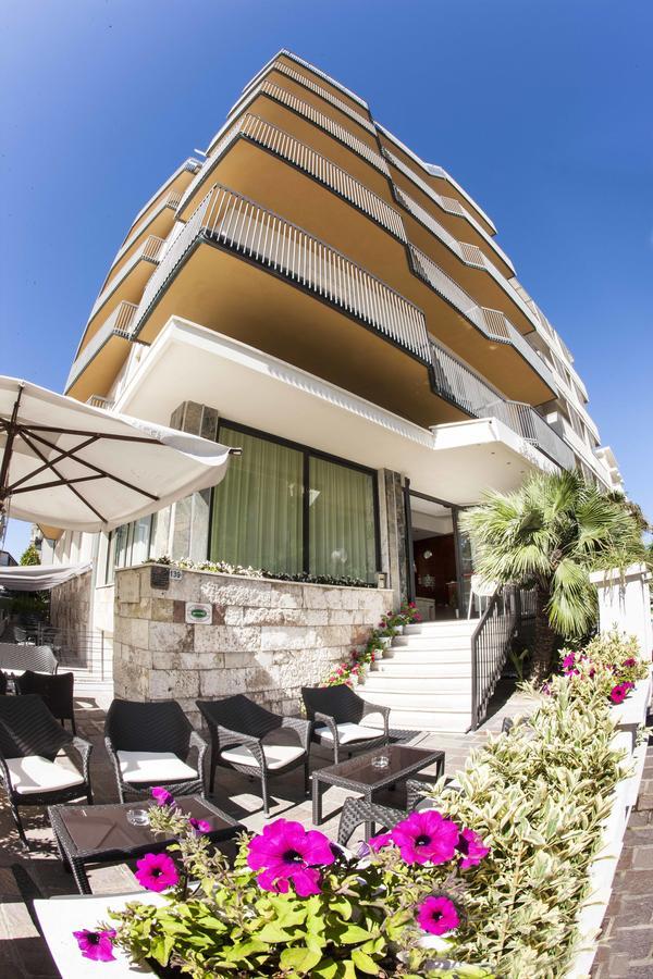Hotel Brig Cattolica Luaran gambar